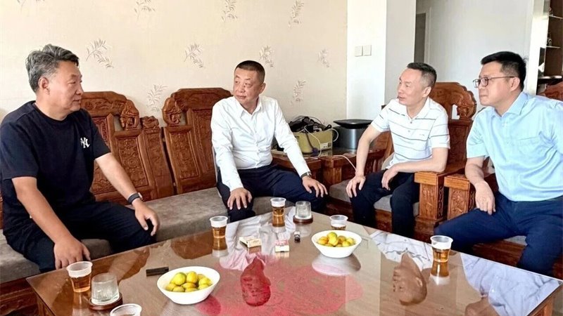 甘肃金控集团“七一”前夕走访慰问老党员、老干部及困难党员